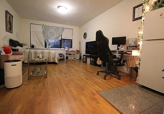 5th image of 462 W 51st St APT 1F