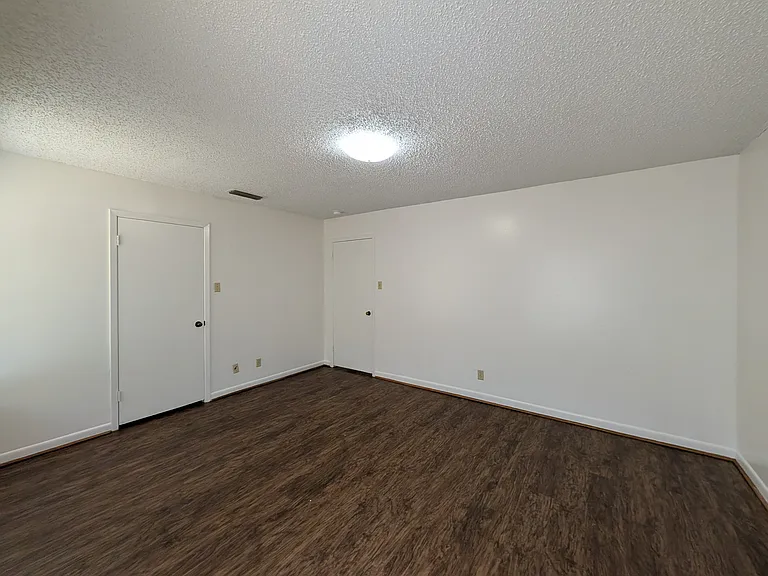 403 W Heritage Dr — Photo 8