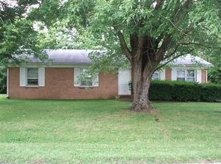 1102 Dan Dr, Lawrenceburg, KY 40342