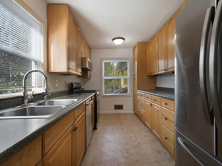 4713 N Willamette Blvd — Photo 6