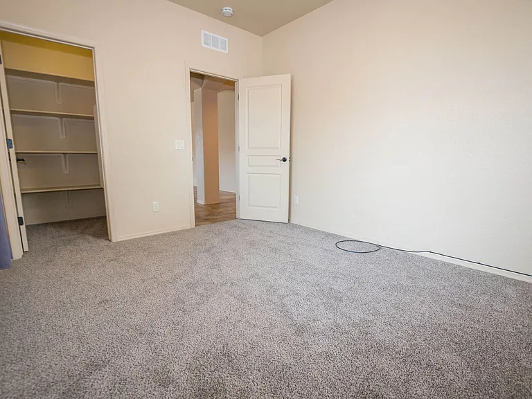 278 Bainbridge Dr — Photo 15