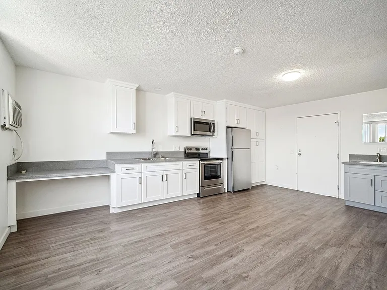 The Rose Apartments — Photo 25