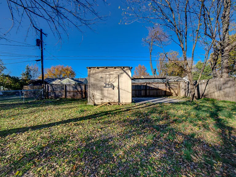 6703 E Queen St — Photo 22