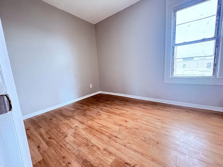 44 Martha Pl #3 — photo 3 of 4