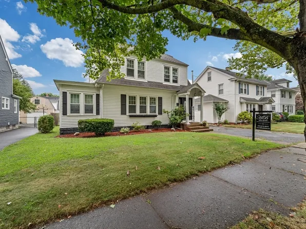 44 Gillette Ave, Springfield, MA 01118