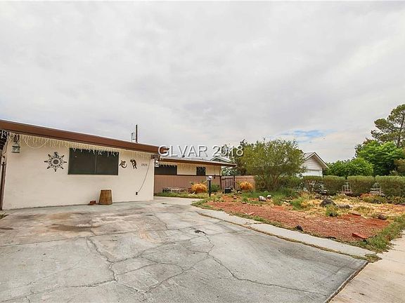 3rd image of 1925 Bonita Ave
