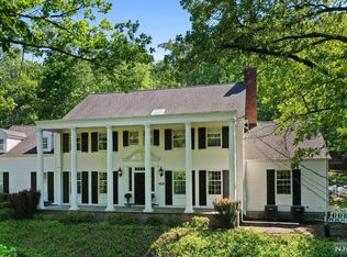 920 Olentangy Rd, Franklin Lakes, NJ 07417