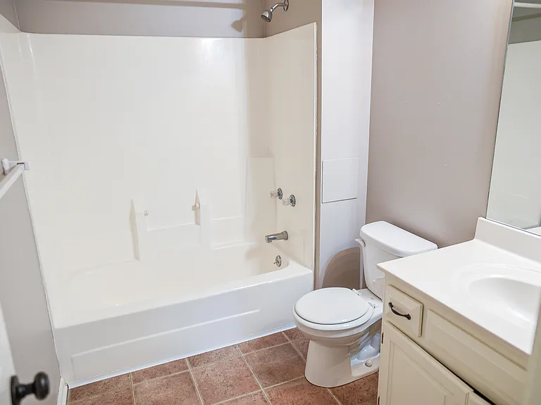 3636 Winchester Dr — Photo 12