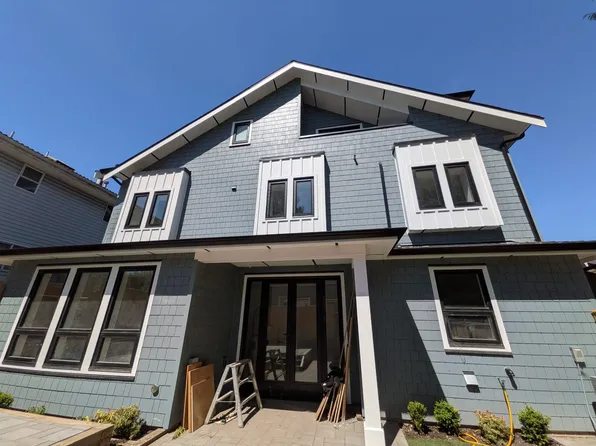 918 E 16th Ave, Vancouver, BC V5T 2V9