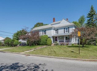 2 Hennessey Ave, Brunswick, ME 04011