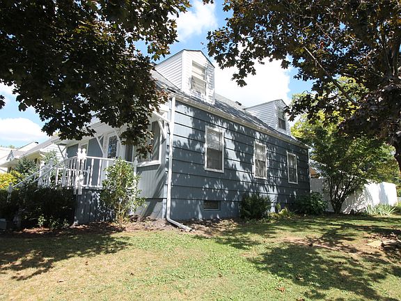 2nd image of 5684 Foster Ave