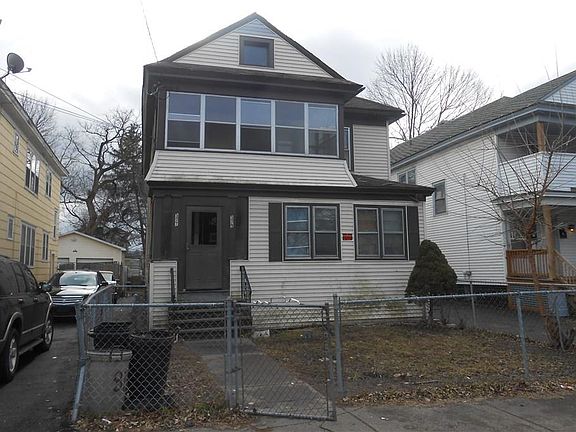 2nd image of 377-79 W Kennedy St W