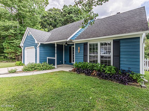 3rd image of 706 Stoneridge Drive