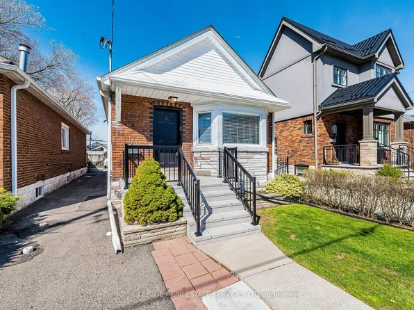 24 7th St, Toronto, ON M8V 3B2