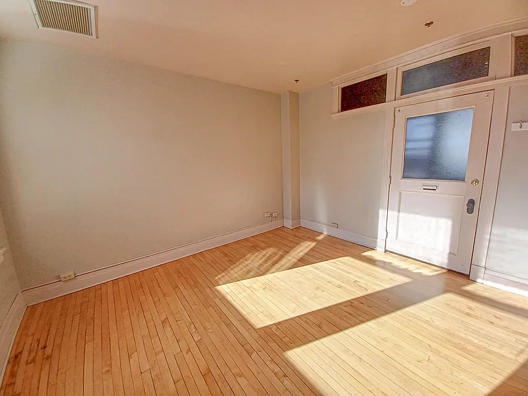 Idaho Building Apartments — Photo 29