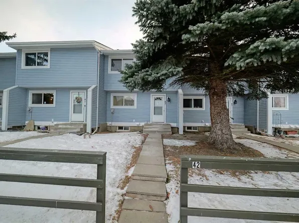 195 N Manora Pl NE #42, Calgary, AB T2A 5J8