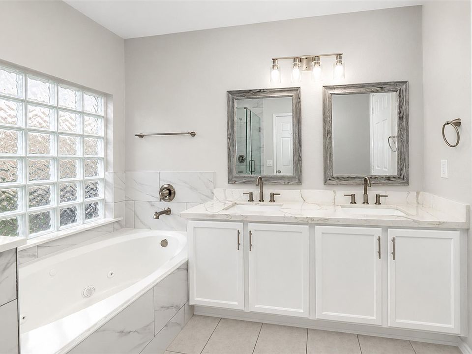 1st image of 4815 Cliffpoint Ct