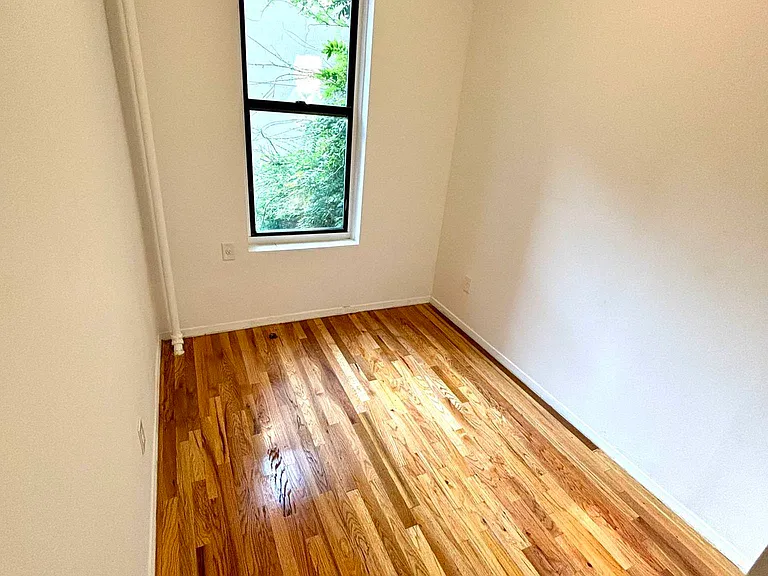 11 Avenue D #11 — Photo 6