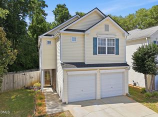 157 Lacombe Ct, Holly Springs, NC 27540