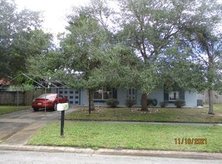 382 NE Surrey St, Port Saint Lucie, FL 34983