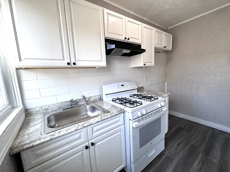 50 Glendale Ave #5 — Photo 7