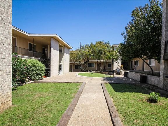 3rd image of 1304 McKie Dr APT 107