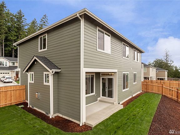 2nd image of 9090 Triumph Ave NE