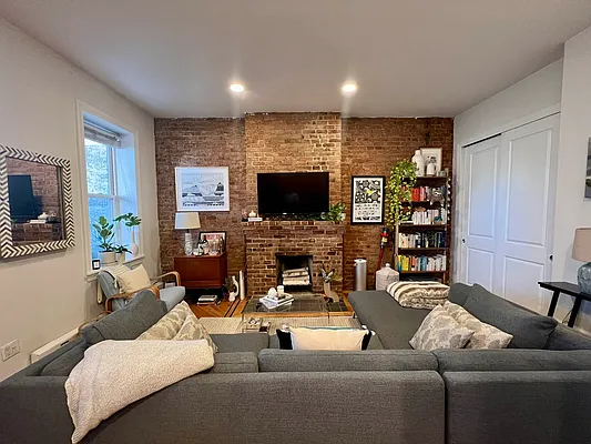 Rented by Douglas Elliman | media 2