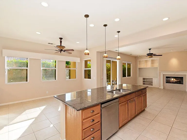 80215 Queensboro Dr #80215 — Photo 16