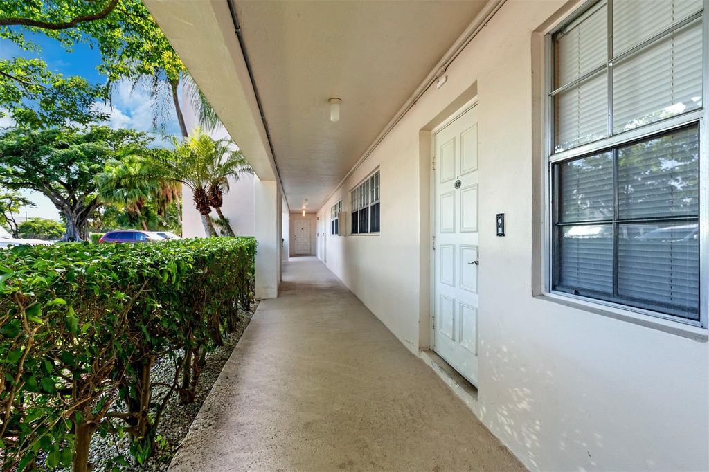 3151 S PALM AIRE Drive #108, photo 2