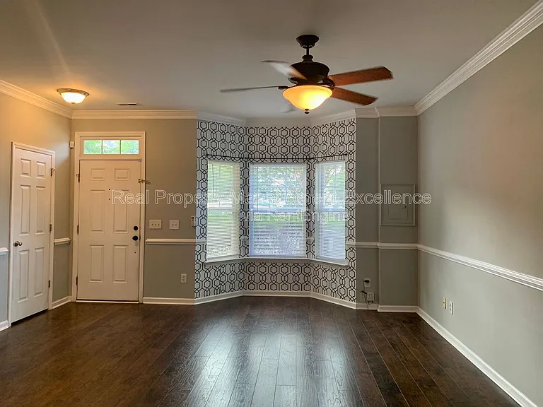 330 Gilman Ln #101 — Photo 24