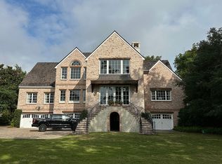 112 Hampton Point Dr, Saint Simons Island, GA 31522