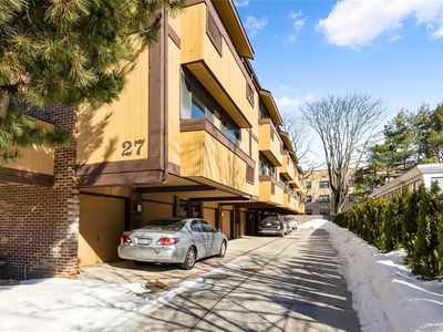 27 Bond Street #B, Great Neck, NY, 11021