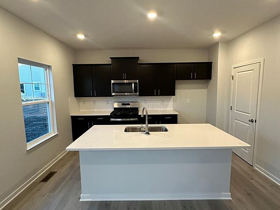 2nd image of 226 Sterndale Dr