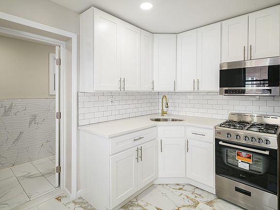 2nd image of 1800 Hoffman St #104A