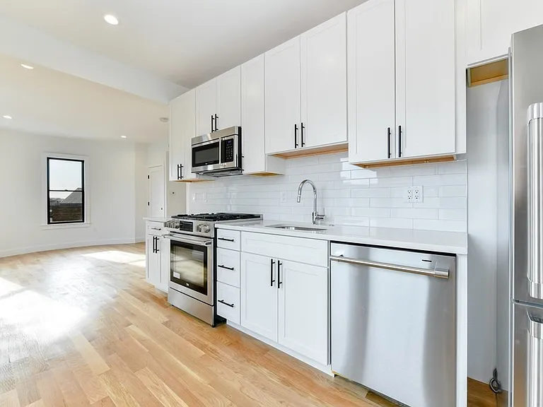 103 Old Harbor St #201 — Photo 3