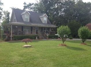 651 Norris Dr, Dandridge, TN 37725