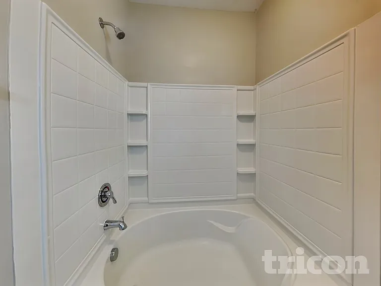 557 McCarthy Dr — Photo 10