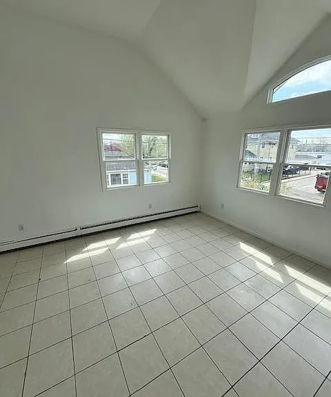 94 Roger Ave — Photo 8