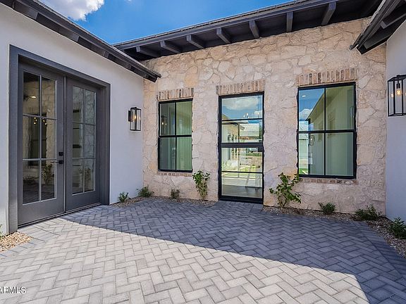 4th image of 8311 E REGINA Circle
