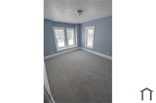 Building Photo - 1560 E 82nd St #2