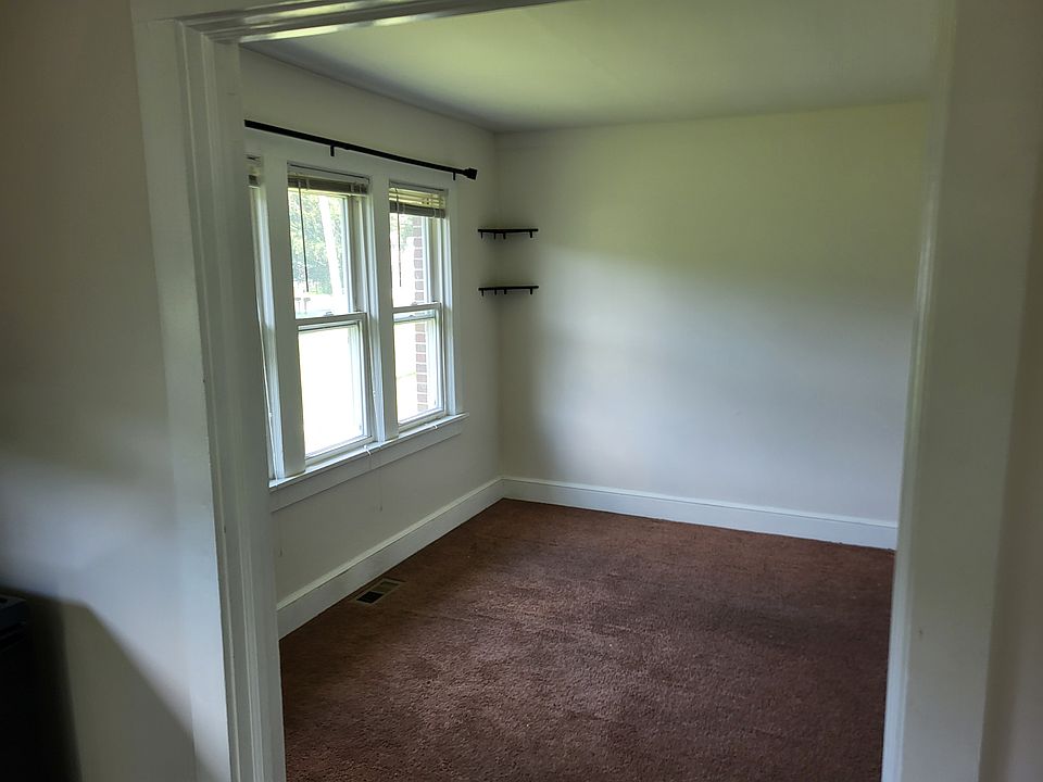 1st image of 106 Lake Rd Unit 202