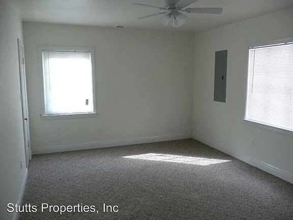 2nd image of 402 W Tombigbee St APT A
