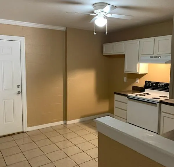 7621 County Road 2193 — Photo 2
