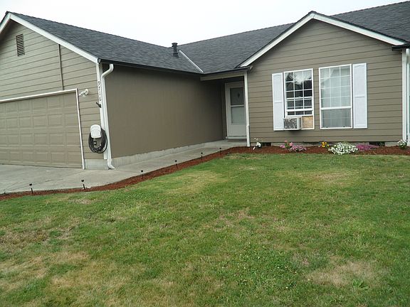 4th image of 9716 NE 84th Way