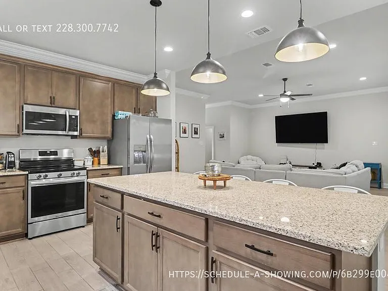 15550 Soaring Loop — Photo 3