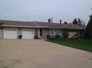 2463 Pleasant St, Dekalb, IL 60115