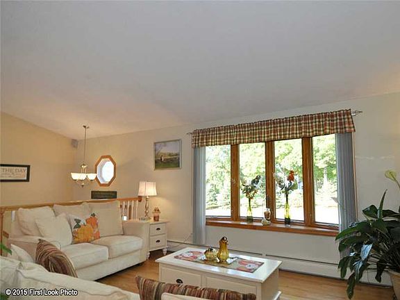 3rd image of 58 Kenny Dr