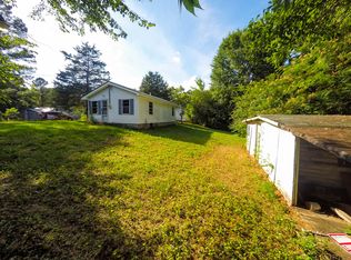 1107 Putnam Dr SE, Dalton, GA 30721