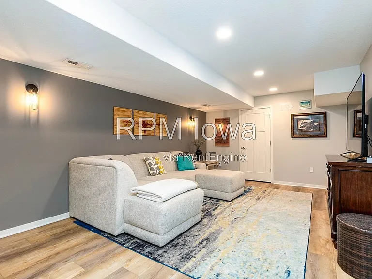1651 SW Arlan Dr — Photo 15